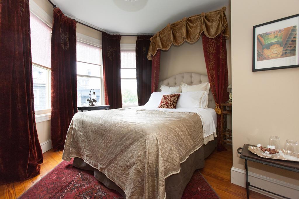 10 Clarke Bed & Breakfast Frederick Rom bilde