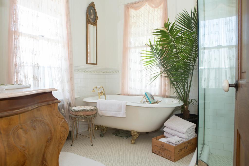 10 Clarke Bed & Breakfast Frederick Rom bilde